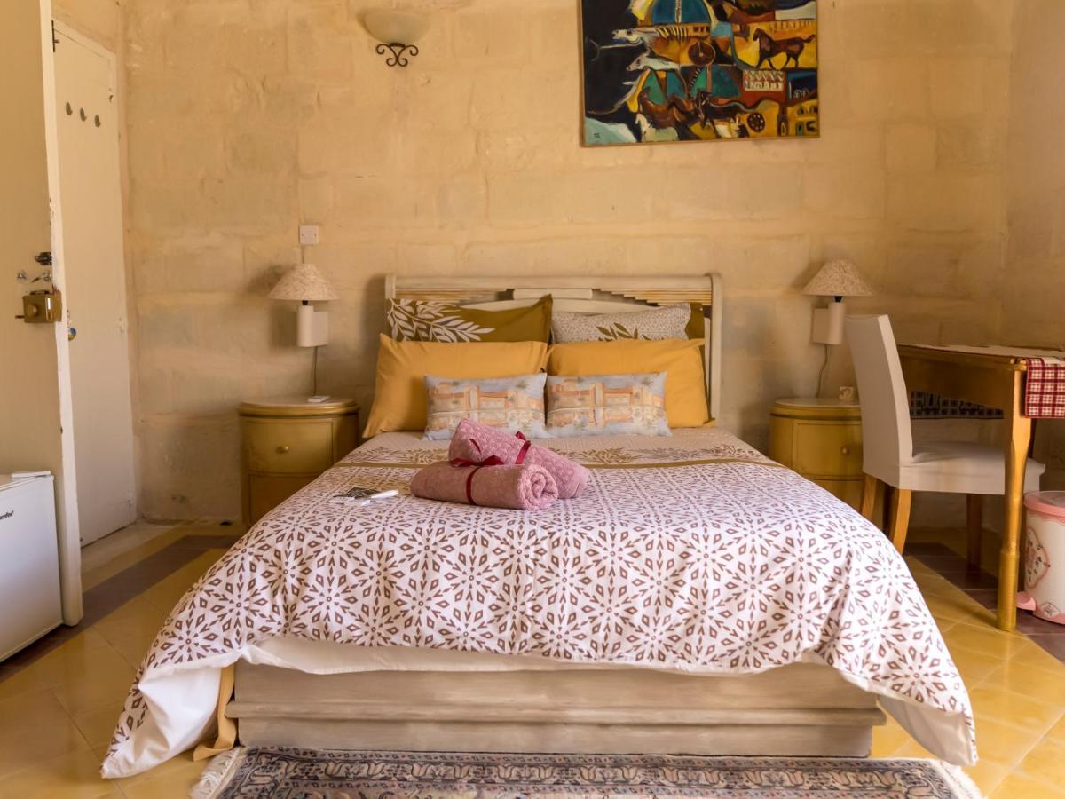 The Knight - Heritage & Art Home At Birgu Square Exterior photo
