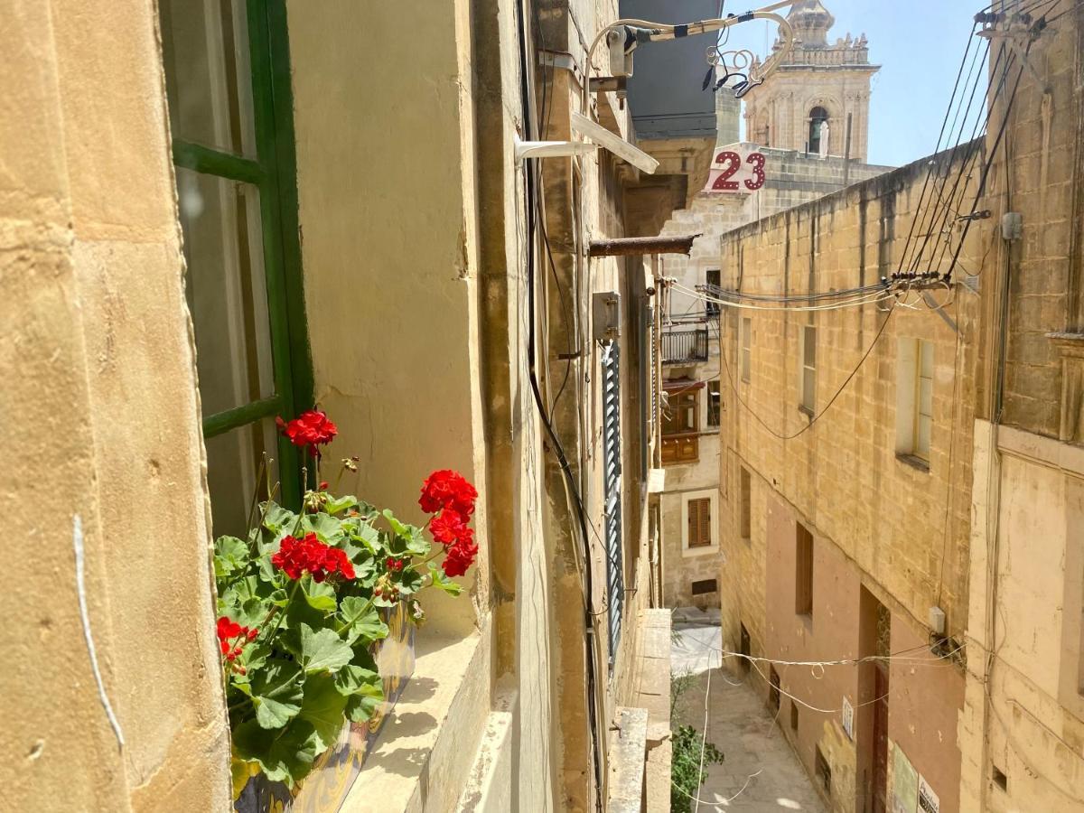 The Knight - Heritage & Art Home At Birgu Square Exterior photo