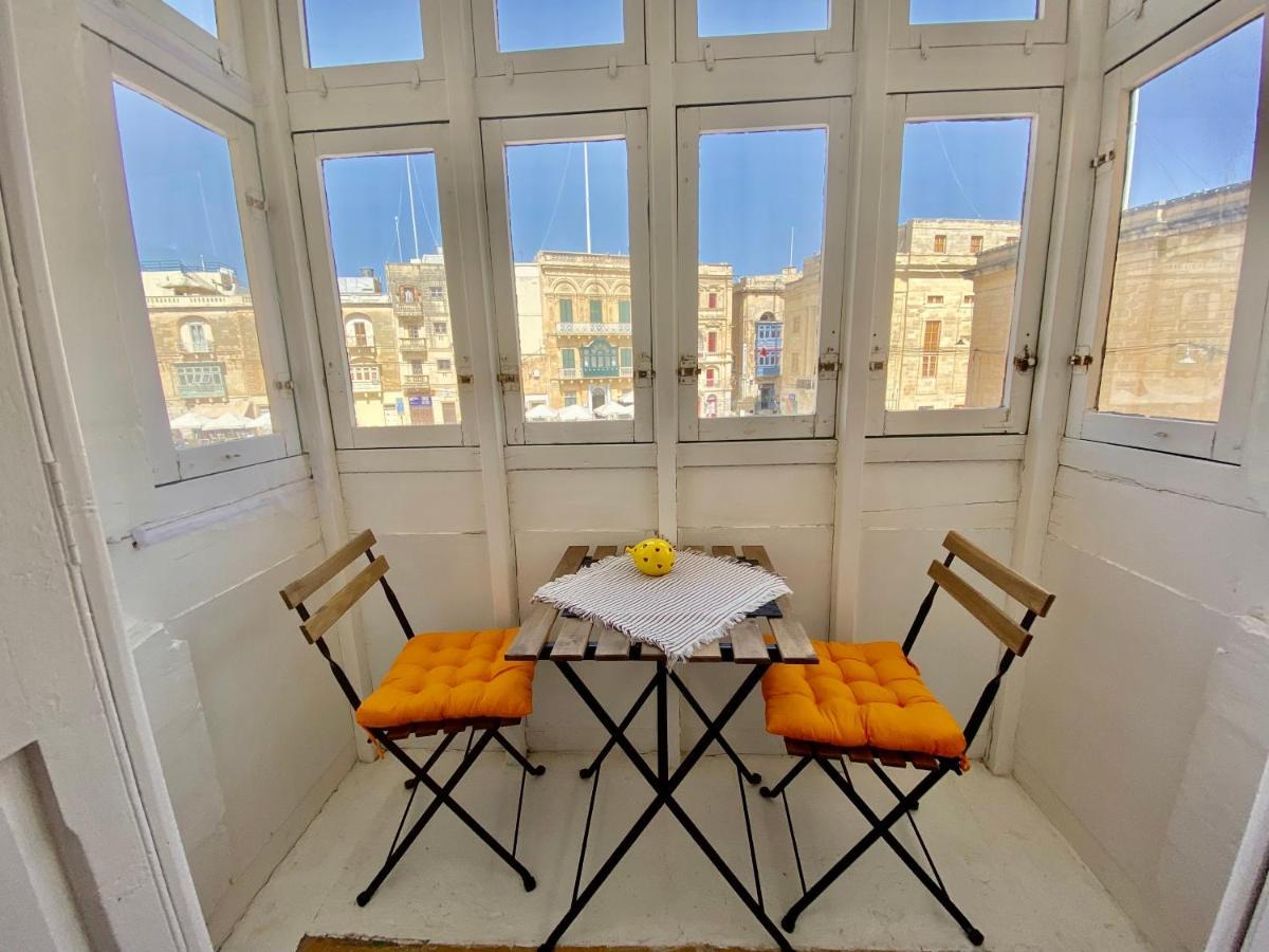 The Knight - Heritage & Art Home At Birgu Square Exterior photo