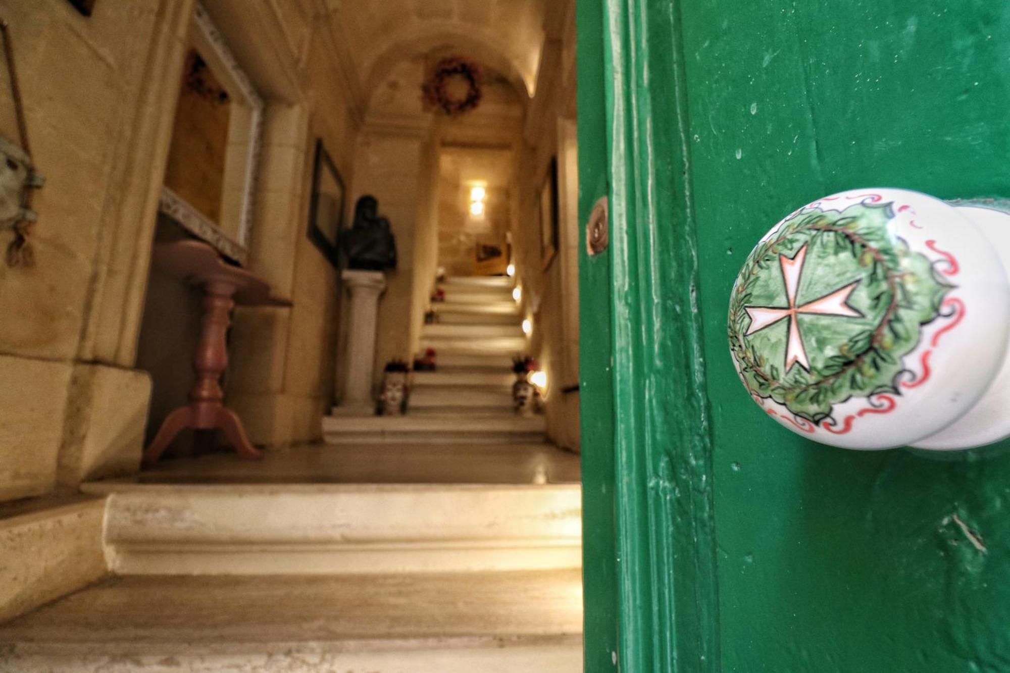 The Knight - Heritage & Art Home At Birgu Square Exterior photo