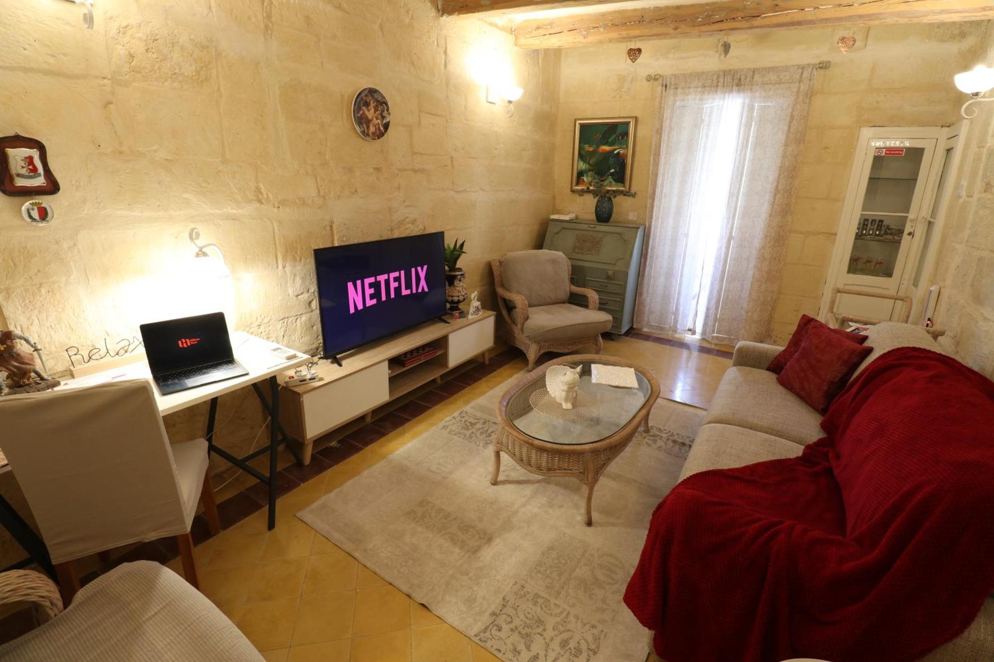 The Knight - Heritage & Art Home At Birgu Square Exterior photo