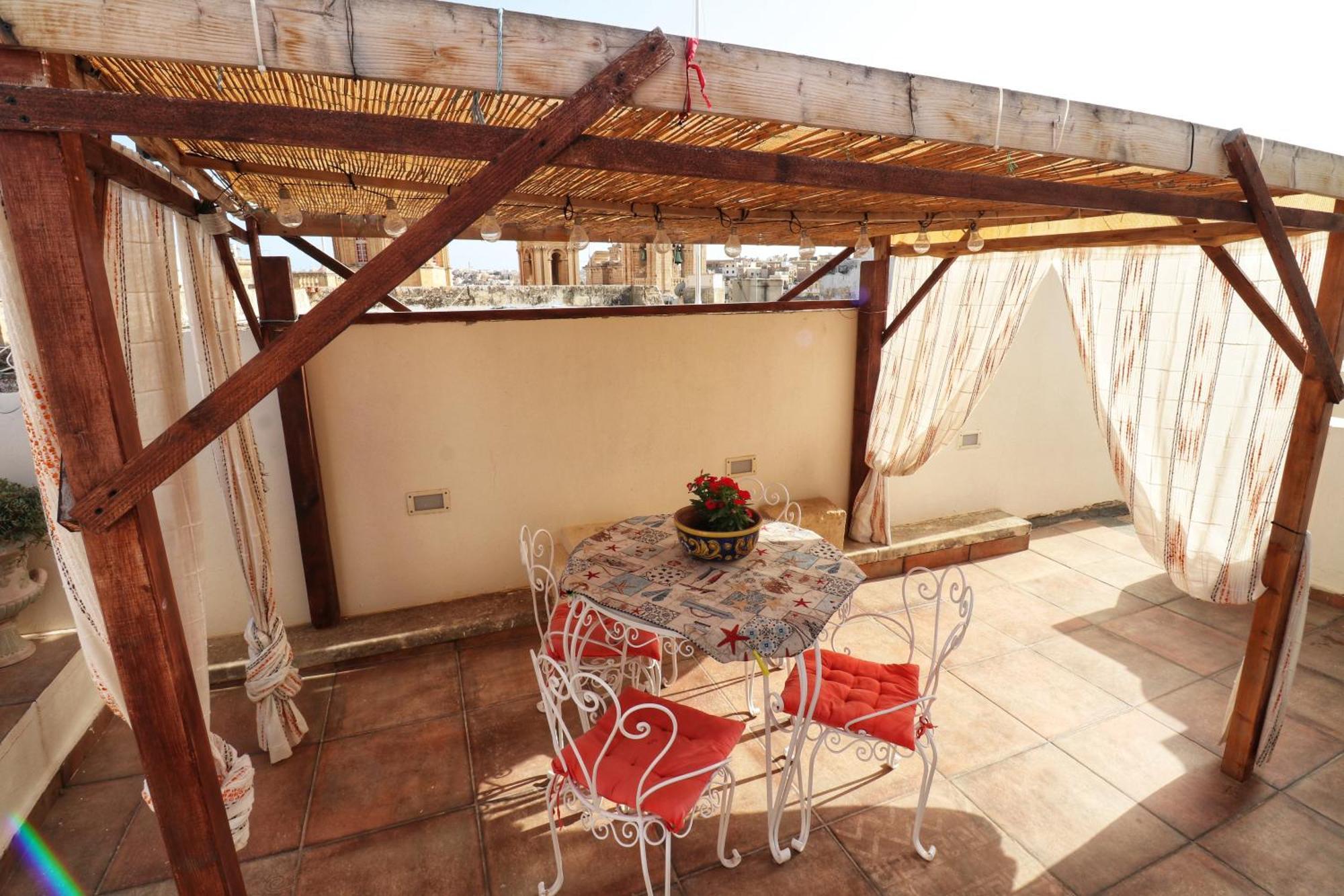 The Knight - Heritage & Art Home At Birgu Square Exterior photo
