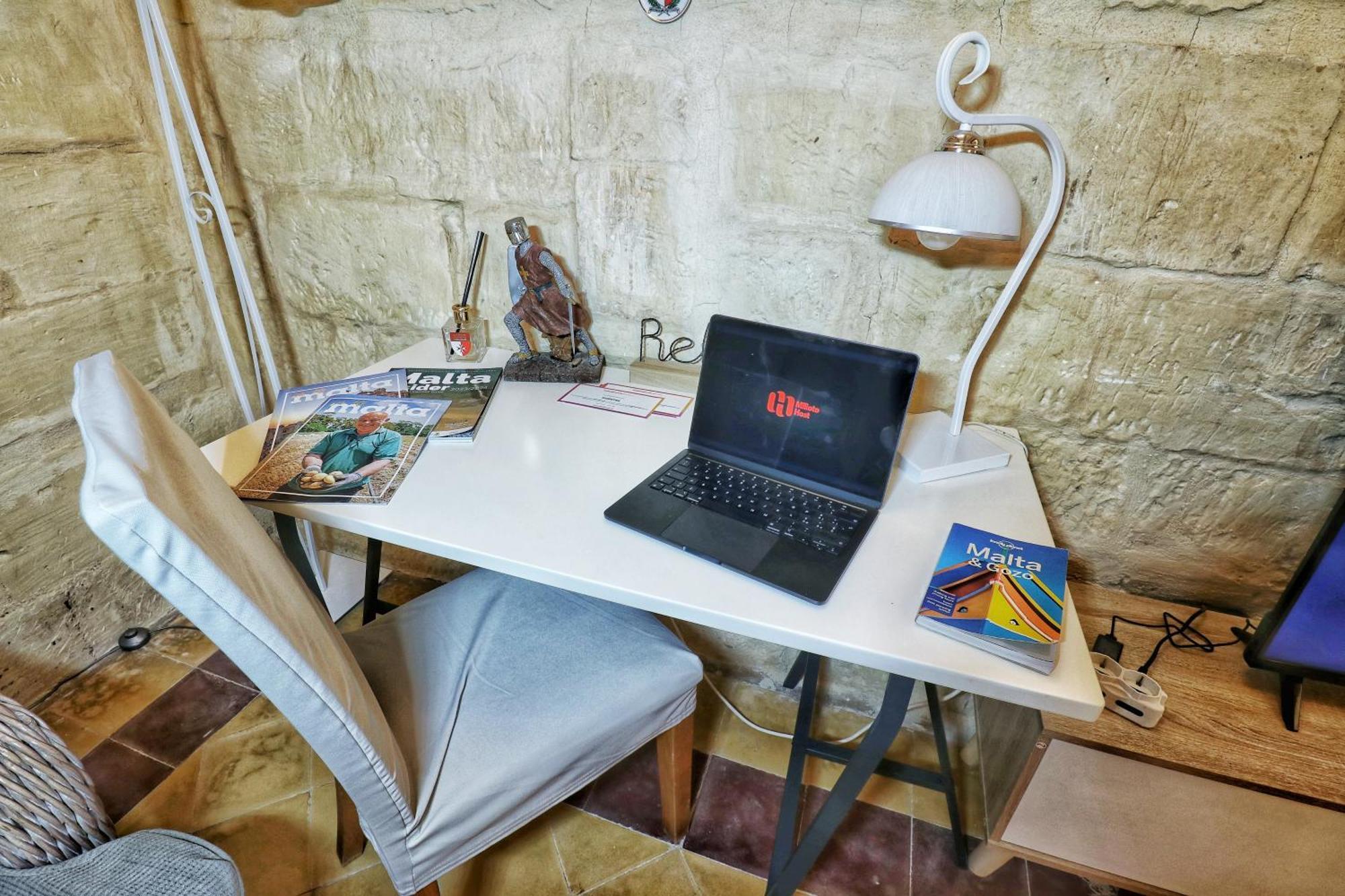 The Knight - Heritage & Art Home At Birgu Square Exterior photo