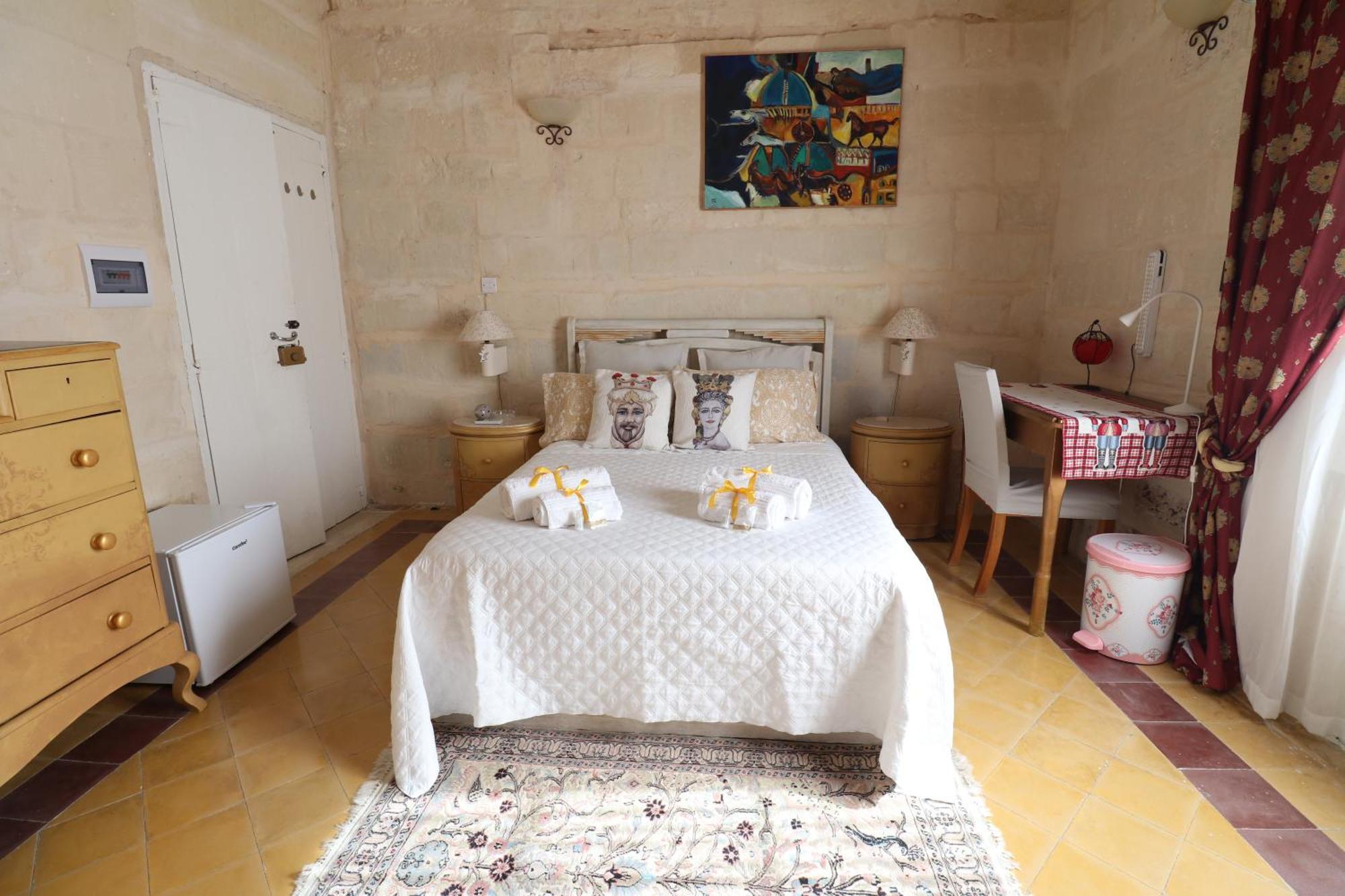 The Knight - Heritage & Art Home At Birgu Square Exterior photo