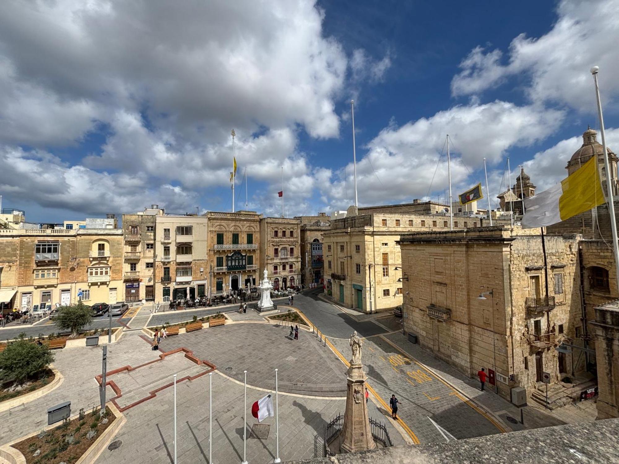 The Knight - Heritage & Art Home At Birgu Square Exterior photo