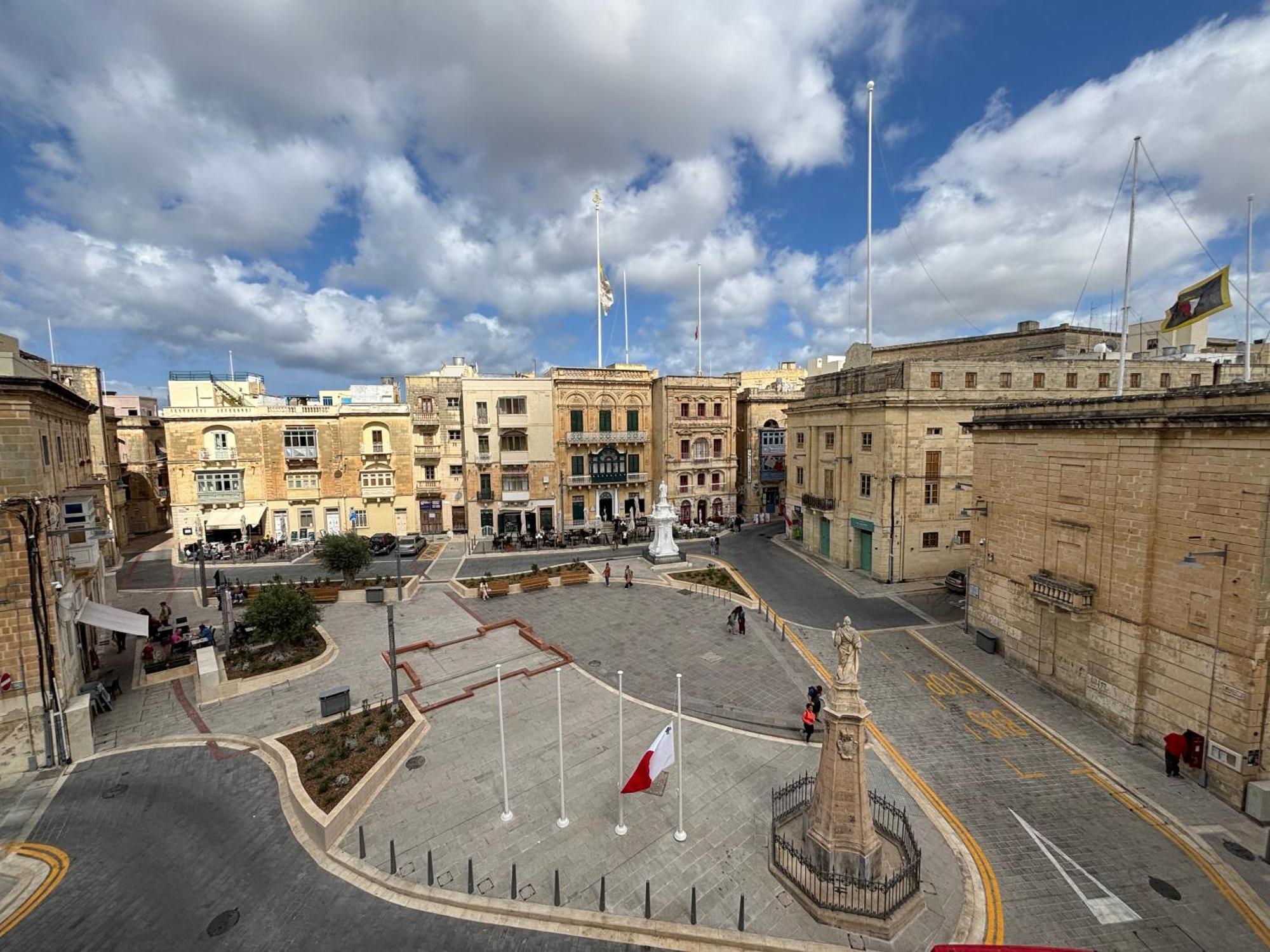 The Knight - Heritage & Art Home At Birgu Square Exterior photo
